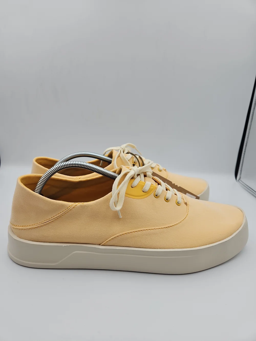 OluKai Men's Low-Top Sneakers in Yellow and Cream